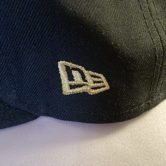 ⭐️HOST PICK⭐️ NWOT - Toronto Raptors Black 2019 NBA Final Champion Baseball Cap* - Picture 2 of 11